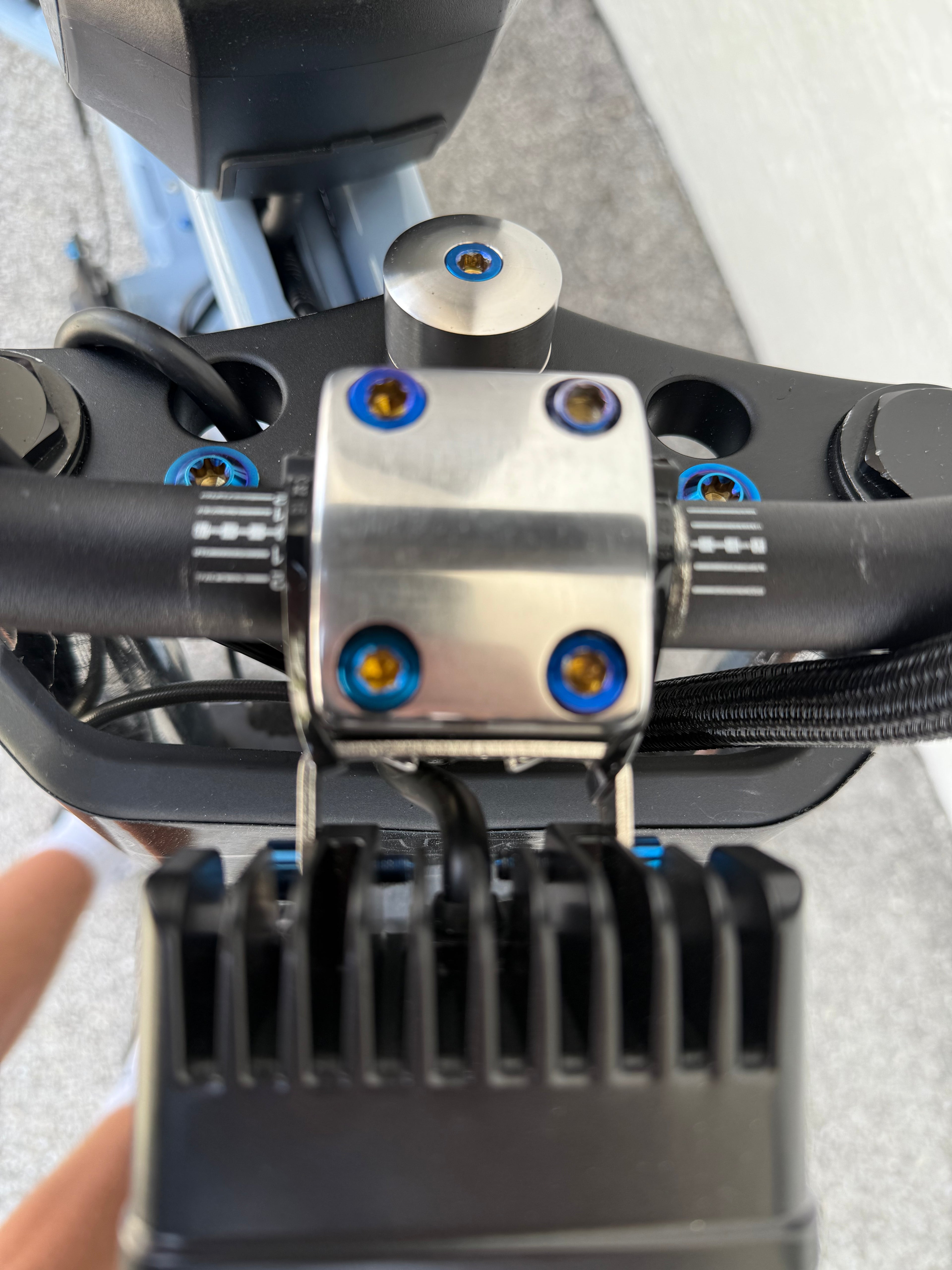 Titanium bar clamp bolts