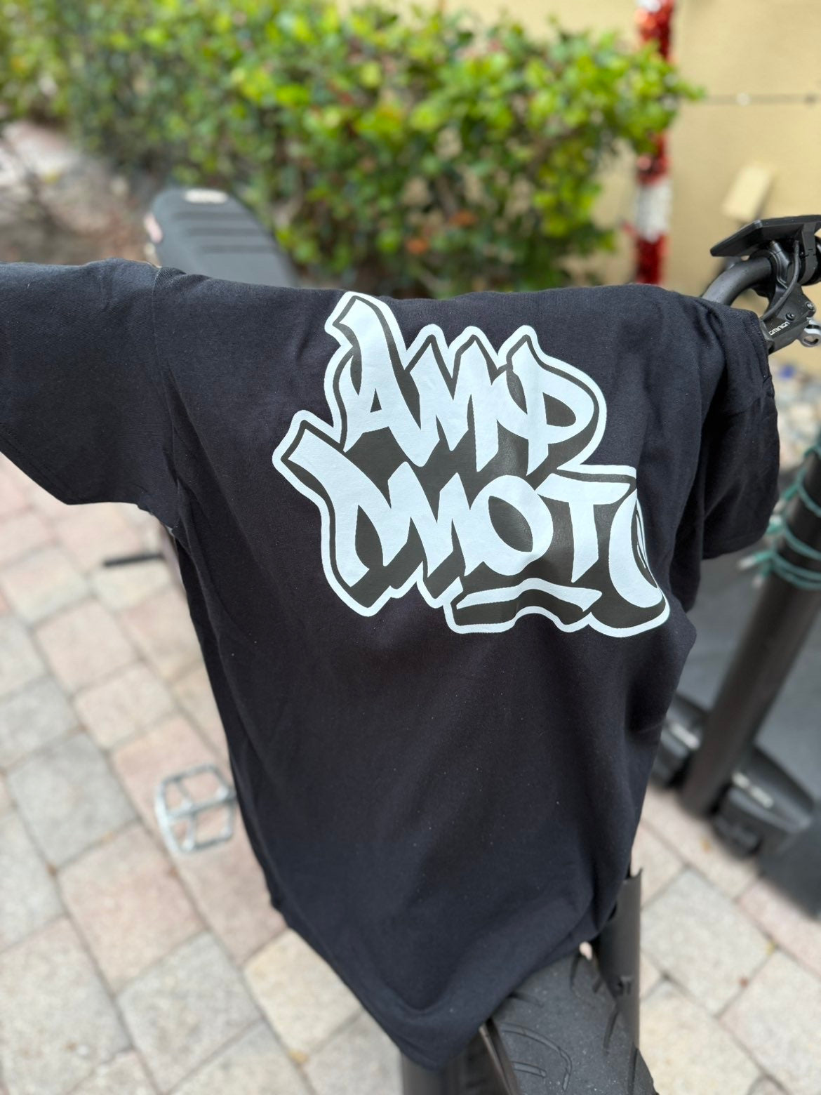 Black Ampmoto tee