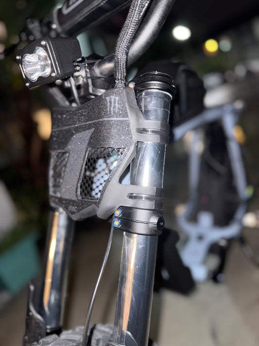 Triple clamp titanium
