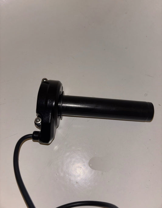 Plug and play Surron Throttle